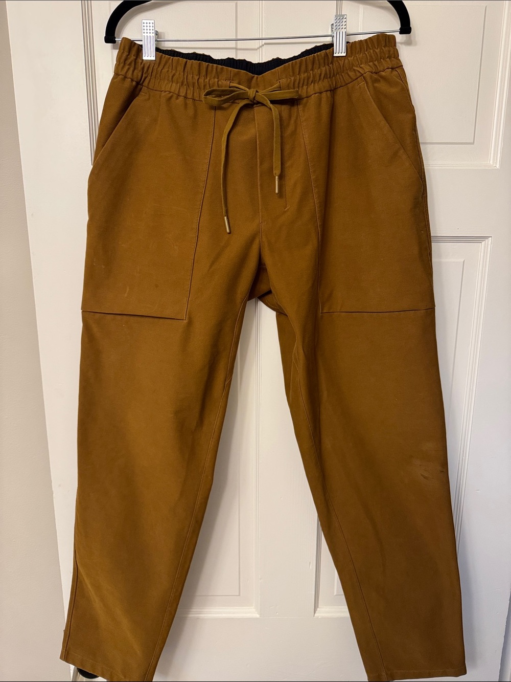 lululemon athletica Men's Drawstring Joggers in Caramel Brown